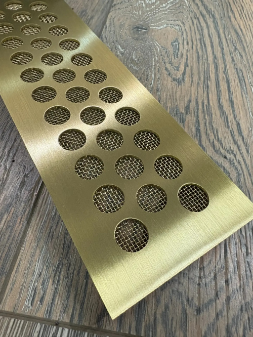 Вентиляционная решётка латунная шлифованная врезная LR 161 500х80